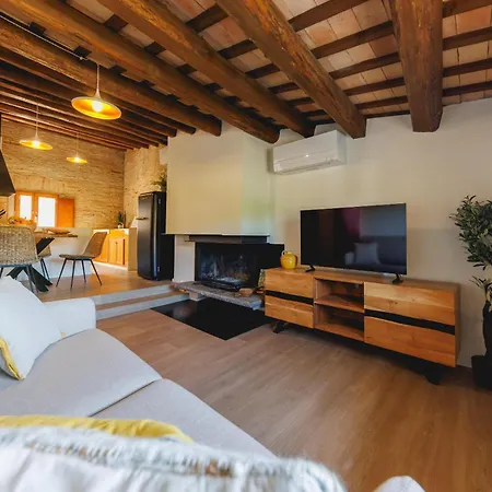 Bravissimo Calderes El Bou, With River View Apartman *