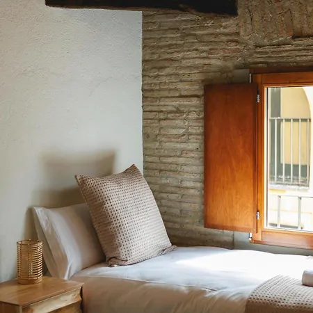 Bravissimo Calderes El Bou, With River View شقة خيرونا